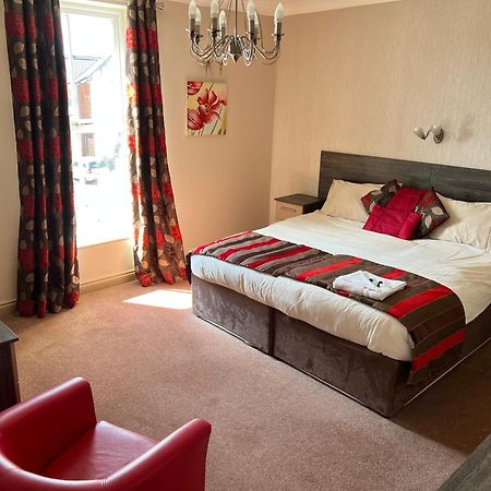 Southport Metro Hotel Bagian luar foto
