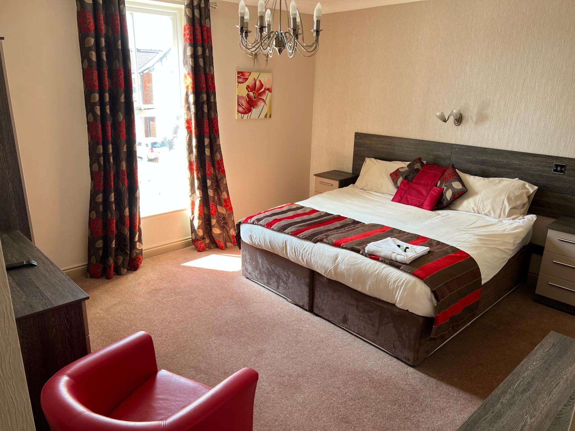 Southport Metro Hotel Bagian luar foto