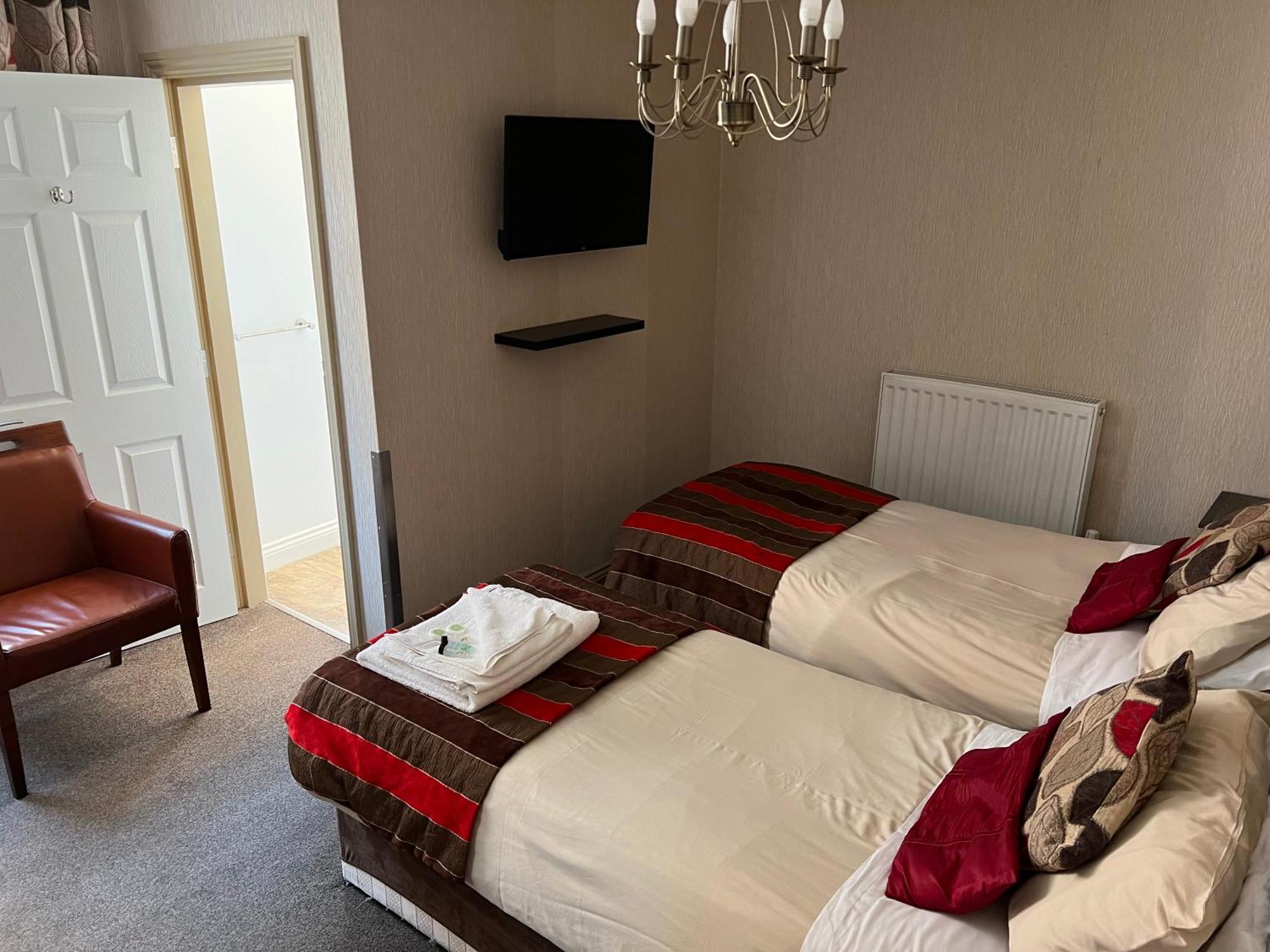 Southport Metro Hotel Bagian luar foto