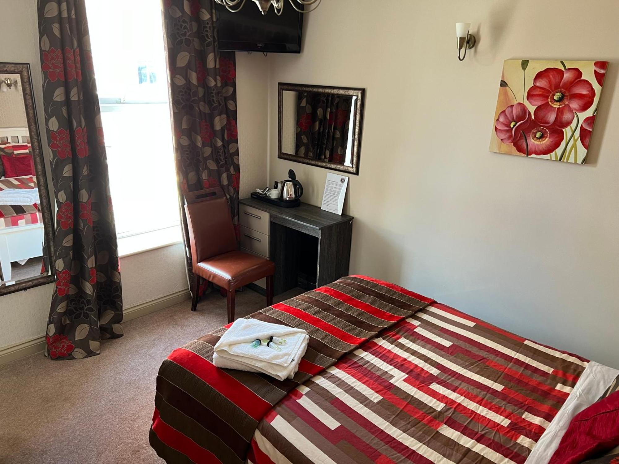 Southport Metro Hotel Bagian luar foto