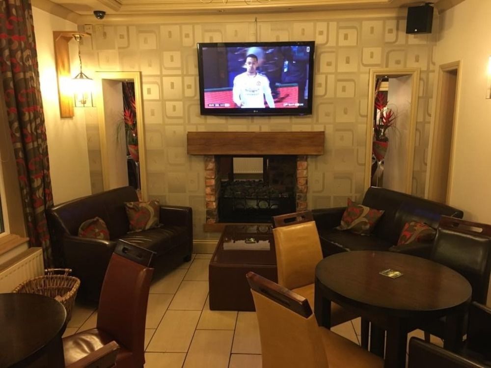 Southport Metro Hotel Bagian luar foto